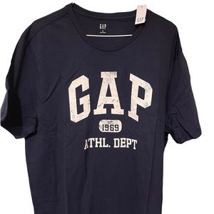 Men’s new GAP XL tee shirt